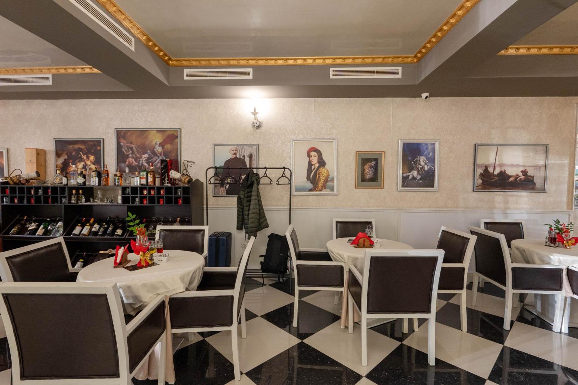 Hotel Aria Tirana Exterior photo